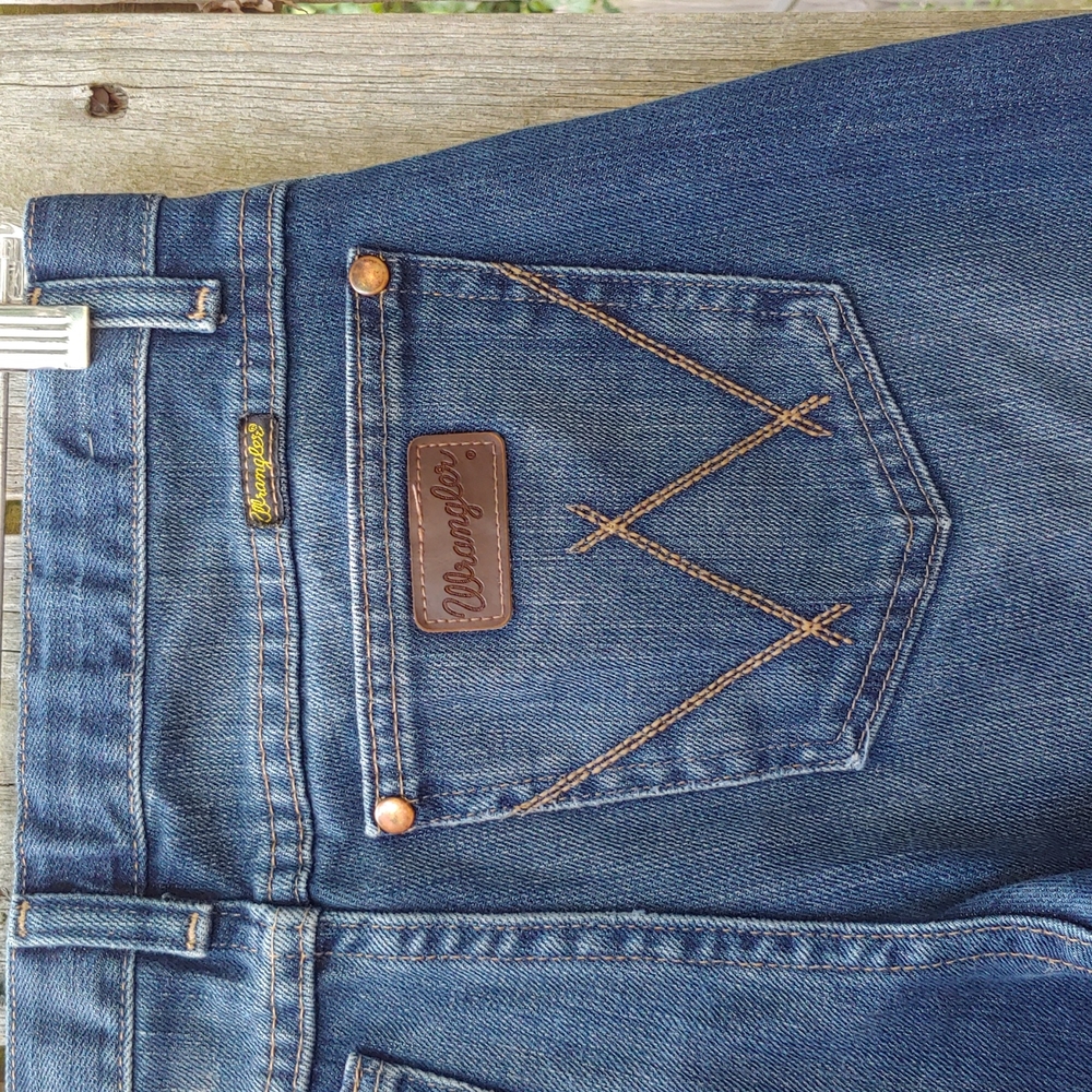 Wrangler | Retro Relaxed Boot High Rise Jeans - image 2